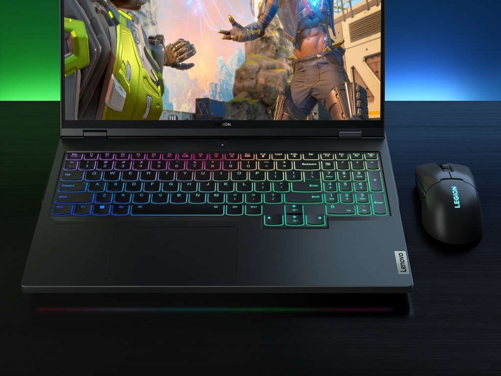 Legion 5 15IRX10 (i7-13650HX) 32Go RTX 5070